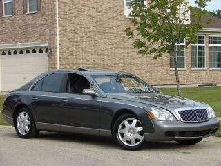 Illustration for article titled Nice Price Or Crack Pipe: 2004 Maybach 57 For $129,900?